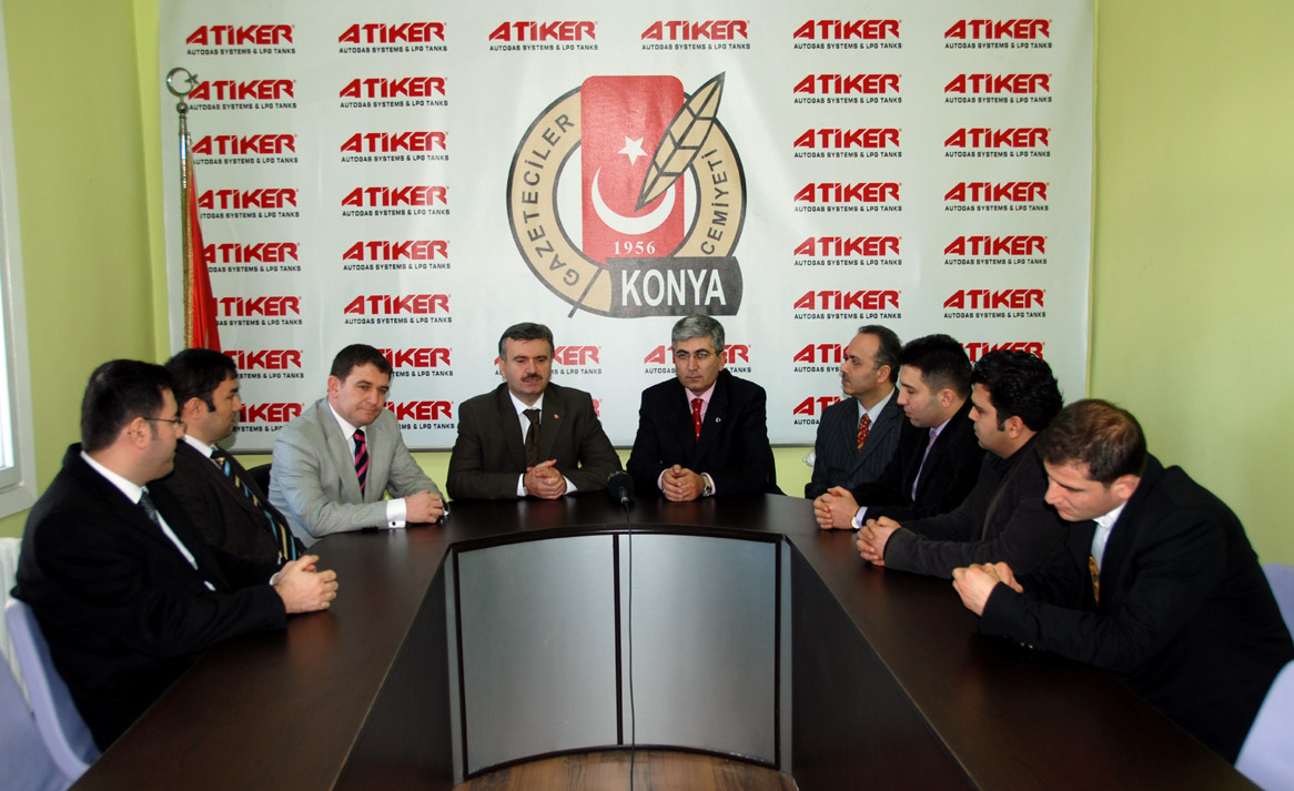 Başkan Akyürek Gazeteciler Cemiyeti'ni Ziyaret Etti