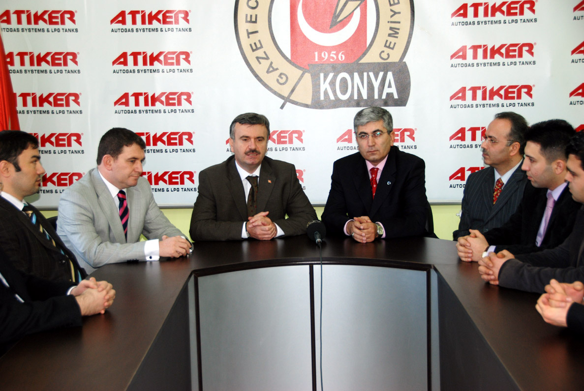 Başkan Akyürek Gazeteciler Cemiyeti'ni Ziyaret Etti
