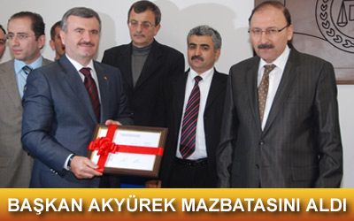 Başkan Akyürek Mazbatasını Alarak Görevine Başladı