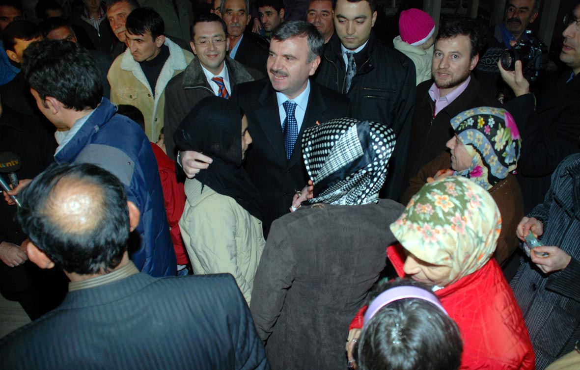 Mevlid Kandili Konya'da Coşkuyla Kutlandı