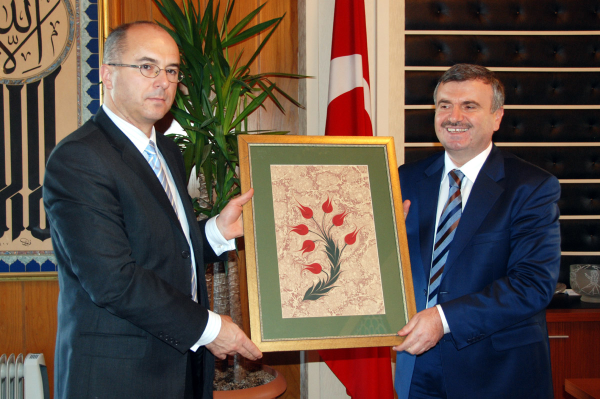 Polonya Büyükelçisi Başkan Akyürek'i Ziyaret Etti