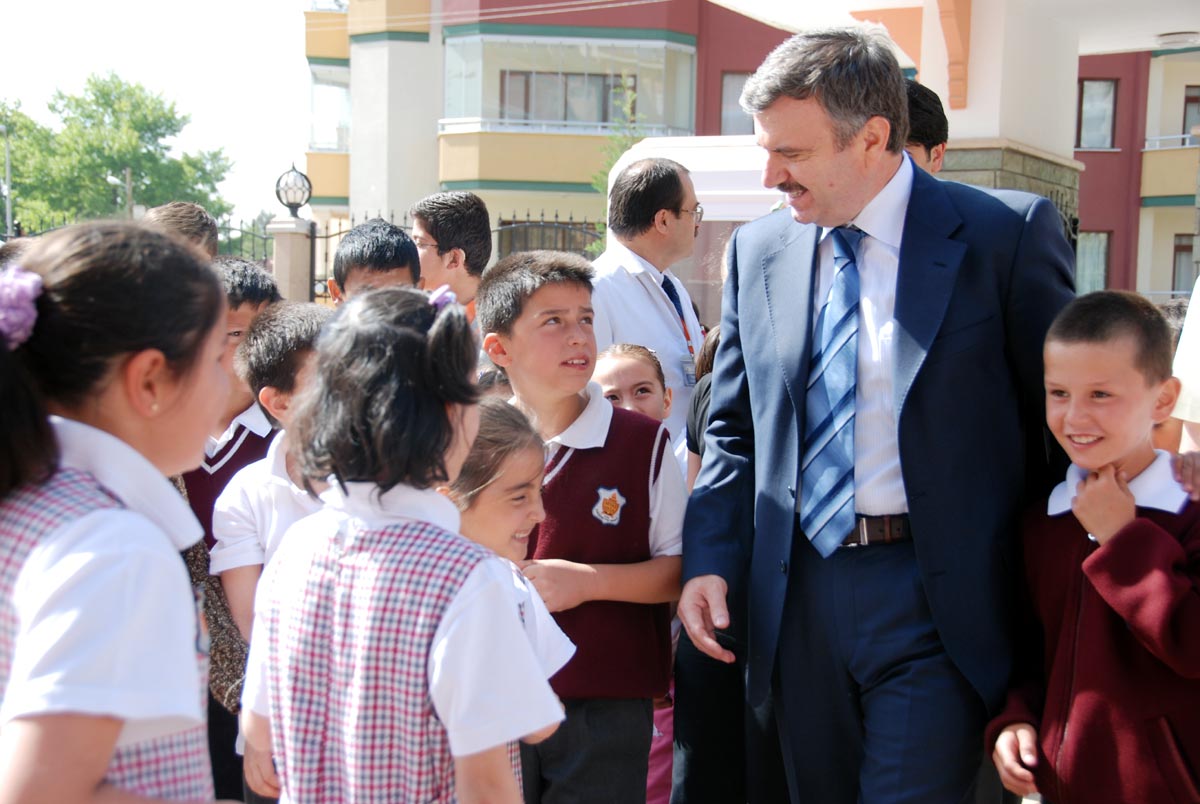 ÖSS ve SBS'ye Girecek Öğrencilere Başarılar