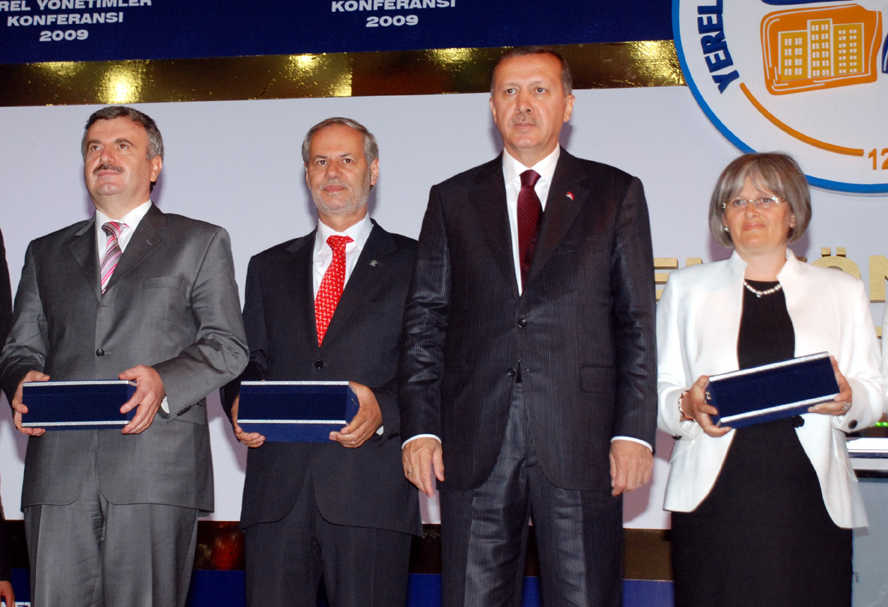 Başkan Akyürek Yerel Yönetimler Konferansı'nda Konuştu