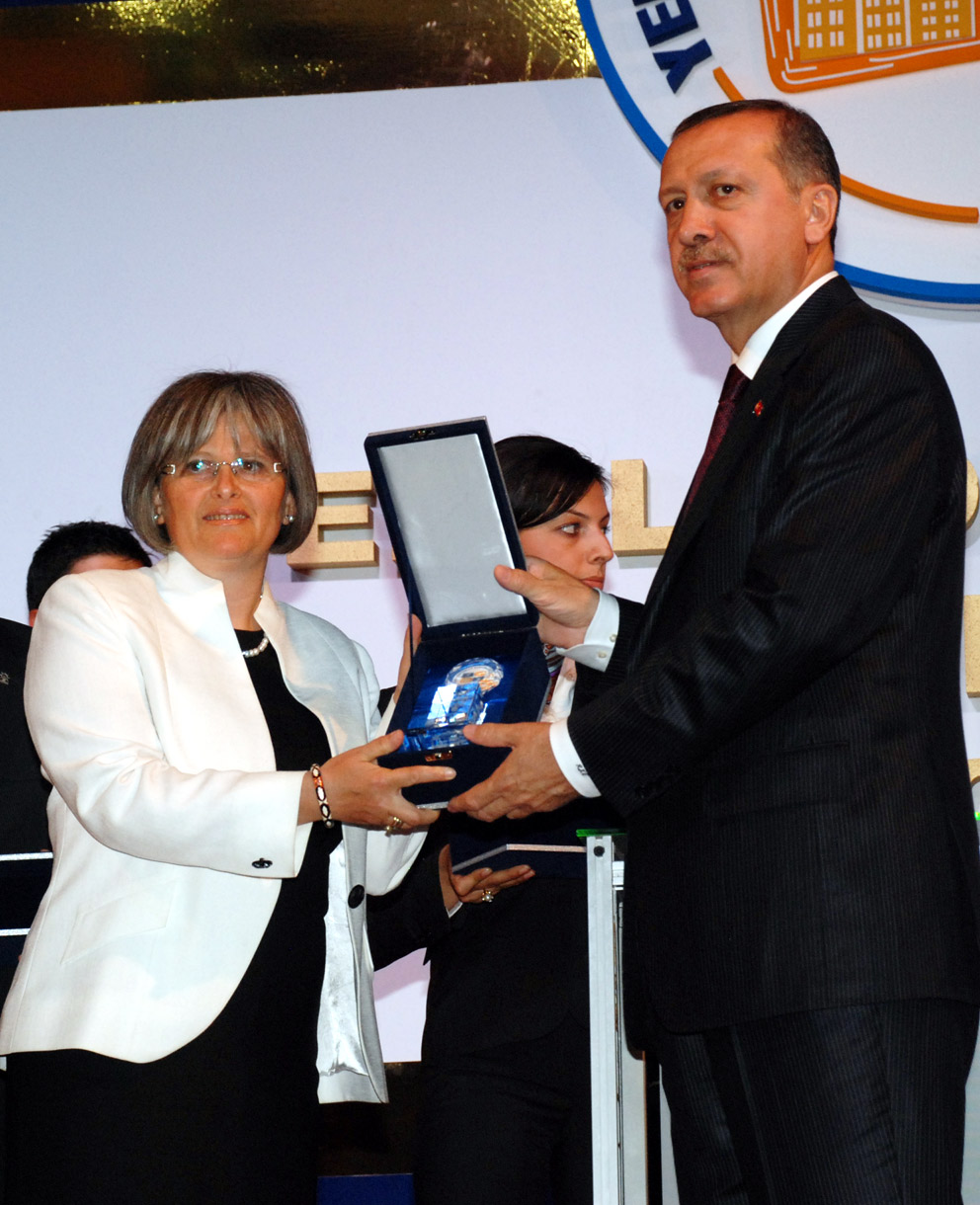 Başkan Akyürek Yerel Yönetimler Konferansı'nda Konuştu