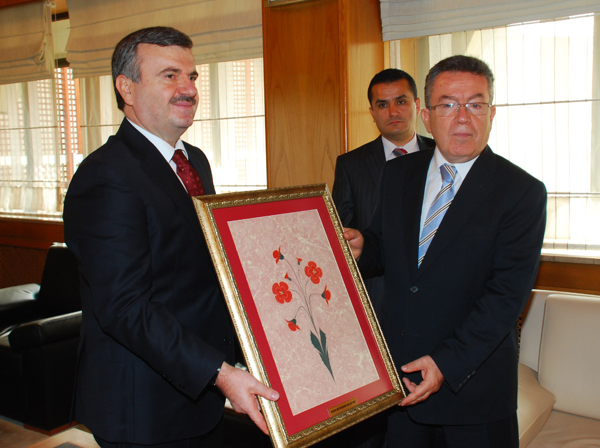 YÖK Başkanı Prof. Dr. Özcan Başkan Akyürek'i Ziyaret Etti