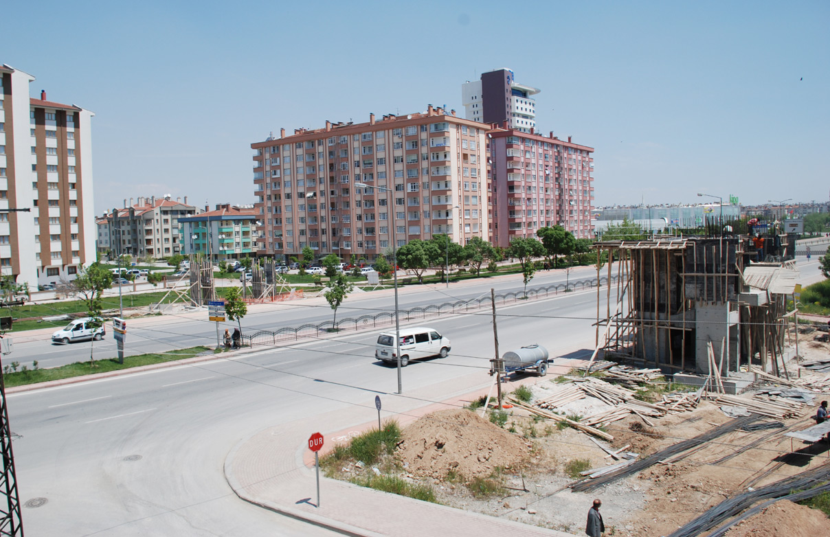 Beyşehir Çevre Yolu'na Bir Yaya Üst Geçidi Daha