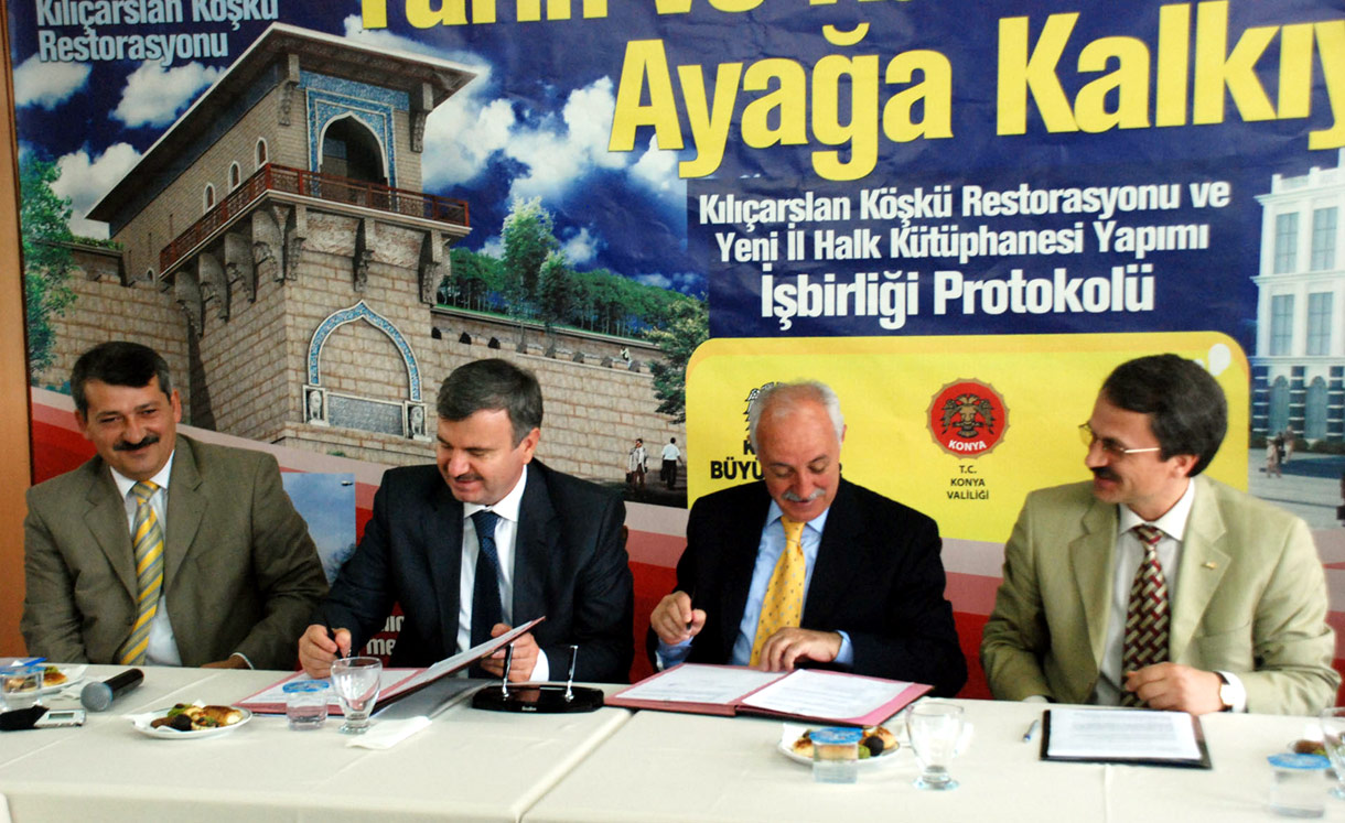 Kılıçarslan Köşkü Restorasyonu ve Yeni İl Halk Kütüphanesi Yapımı İşbirliği Protokolü İmzalandı