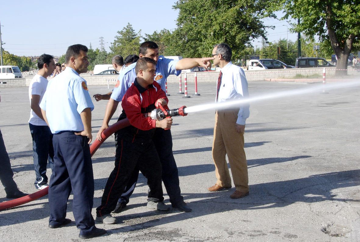 İtfaiye Eri Olmaya Hak Kazananlar Evraklarını Vermeye Başladı