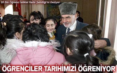 Öğrenciler Tarihimizi Öğreniyor