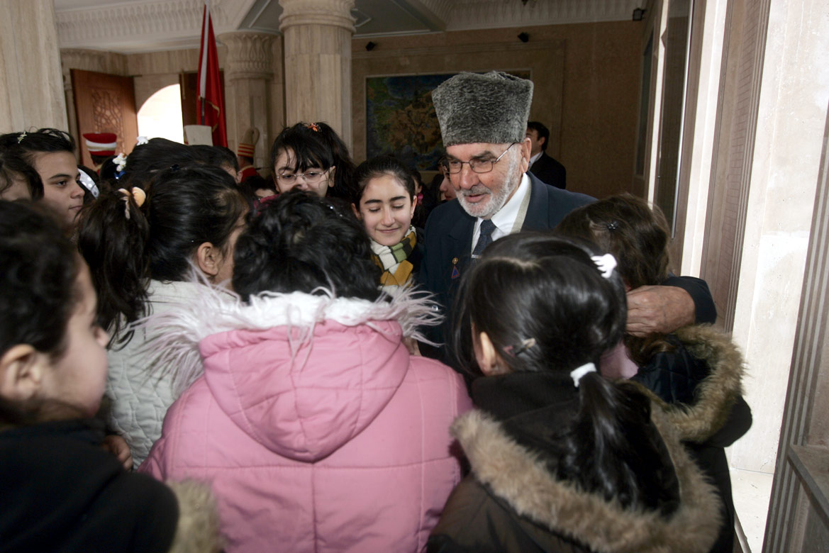 Öğrenciler Tarihimizi Öğreniyor