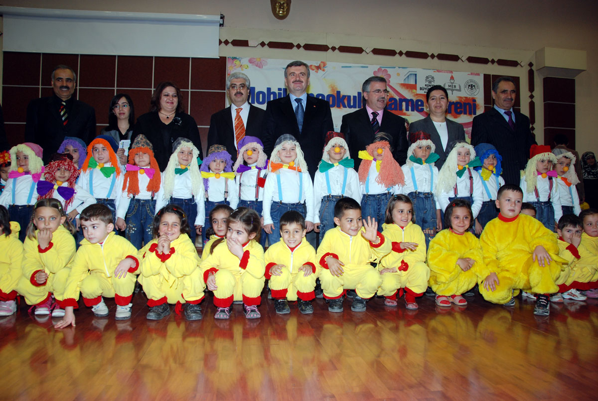 Mobil Anaokulu'nda Karne Heyecanı Yaşandı