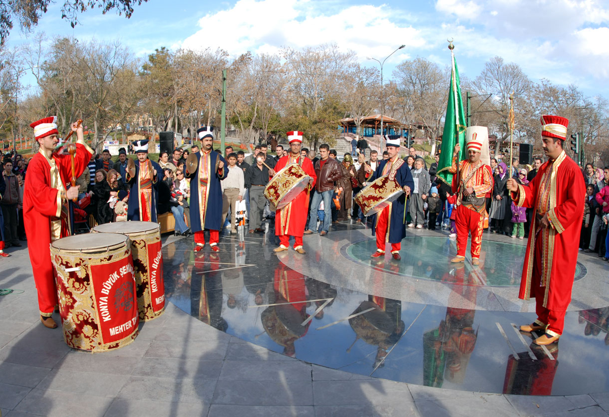 Kültürpark ve Zafer'deki Mehter Konserleri İlgi Görüyor