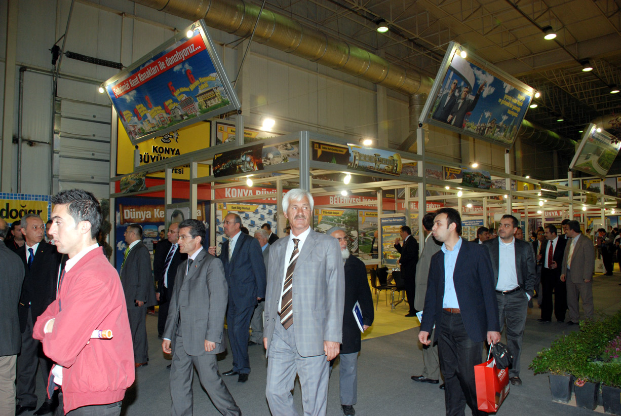 6. Yerel Yönetim İhtiyaçları Fuarı Açıldı