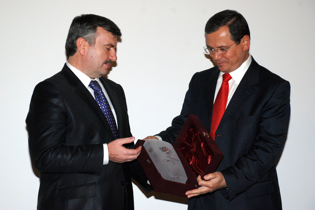 Başkan Akyürek Büyükşehir Hastanesi Personeli İle Buluştu