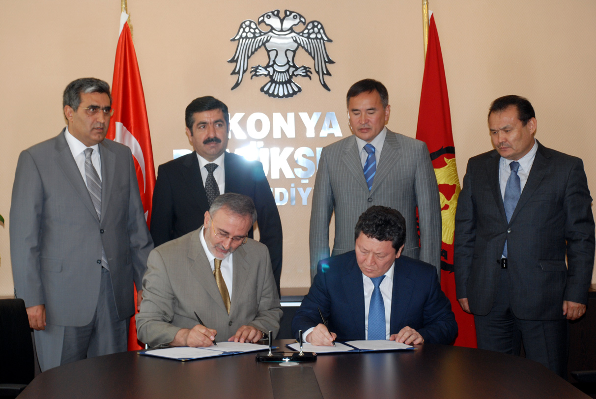 Konya İle Kazakistan'ın Tarihi Şehri Çimkent 'Kardeş Şehir' Oluyor
