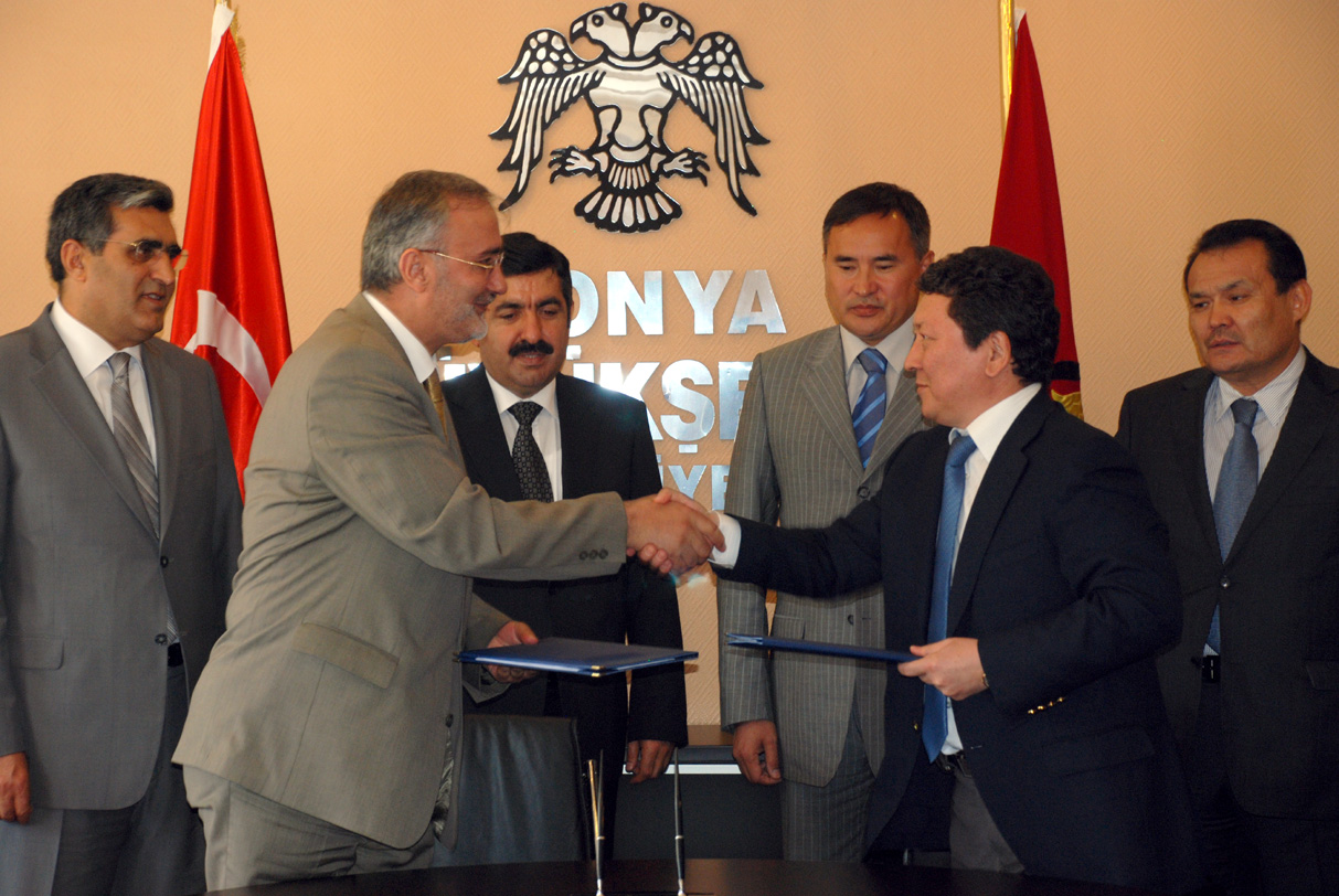 Konya İle Kazakistan'ın Tarihi Şehri Çimkent 'Kardeş Şehir' Oluyor