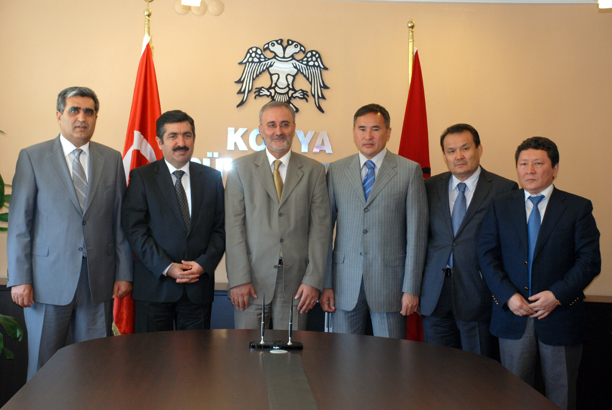 Konya İle Kazakistan'ın Tarihi Şehri Çimkent 'Kardeş Şehir' Oluyor