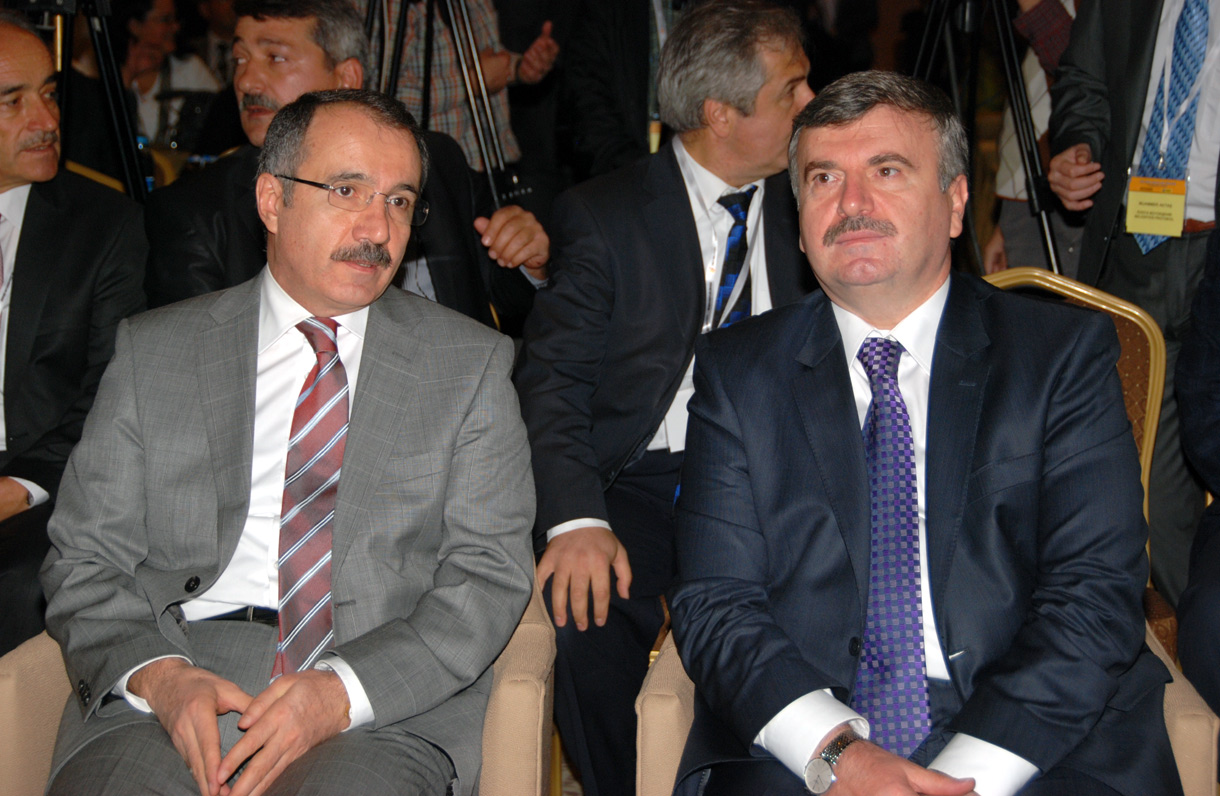 Gelişen Kentler Zirvesi Geniş Bir Katılımla Yapılıyor