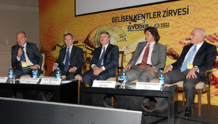 Gelişen Kentler Zirvesi'nde Konya'nın Yeni Vizyonu ve Yatırım Fırsatları Konuşuldu