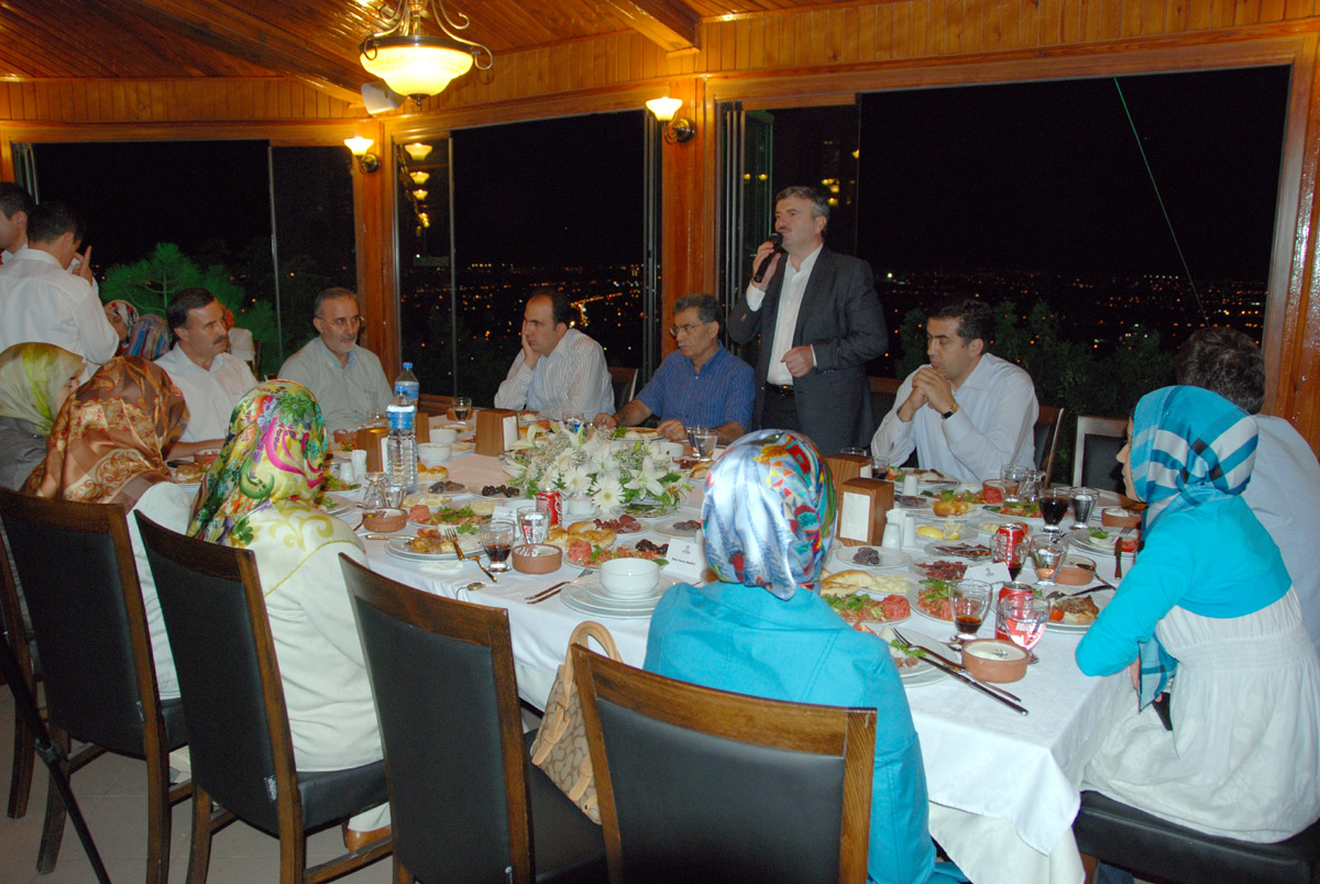 Meclis Üyeleri ve Daire Başkanları İftarda Buluştu