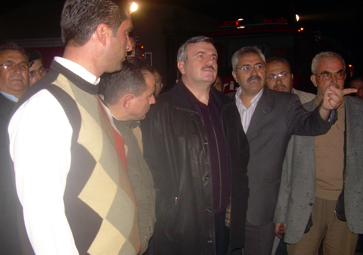 Başkan Akyürek Karatay Sebze Hali'nde İncelemelerde Bulundu