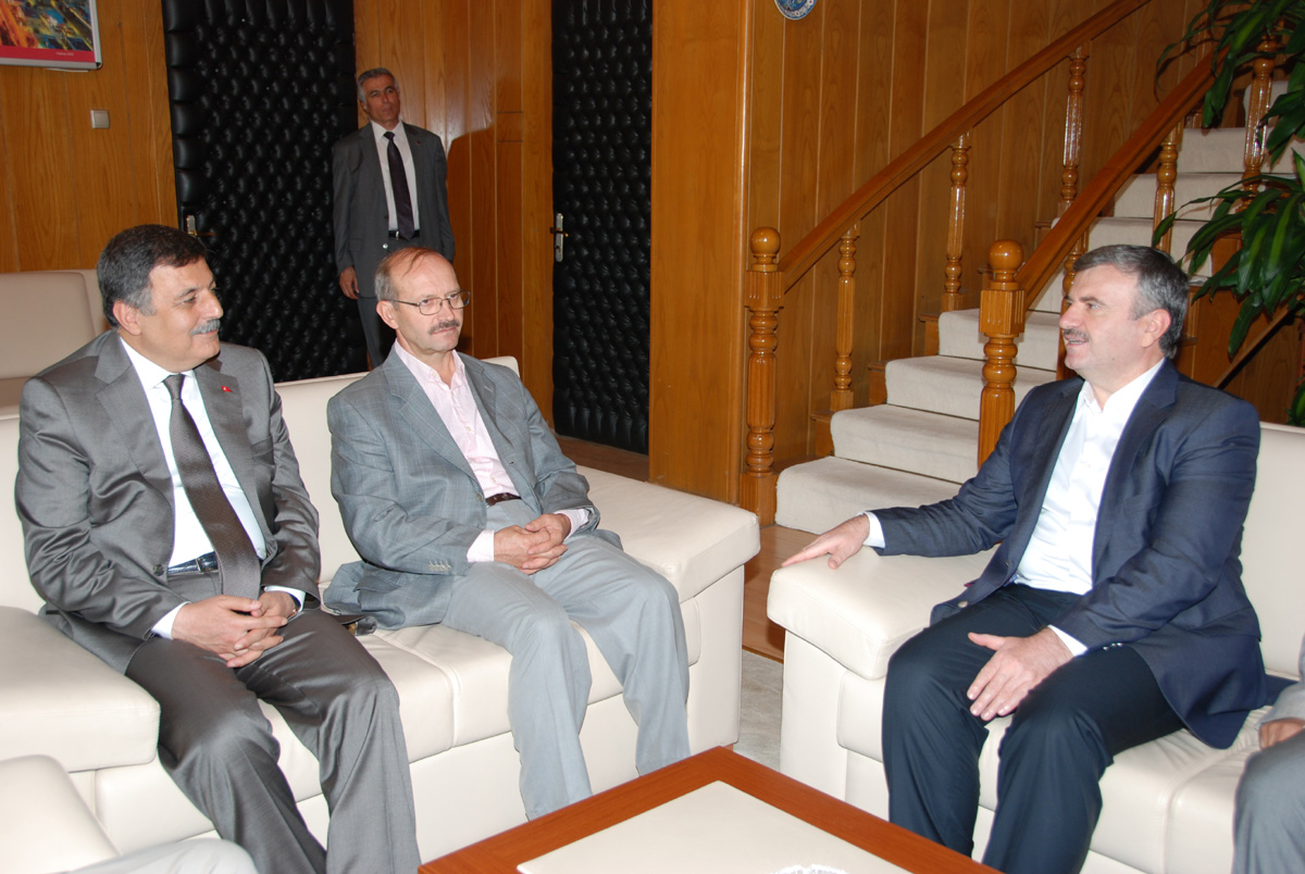 TBMM Başkan Vekili Pakdil Başkan Akyürek'i Ziyaret Etti