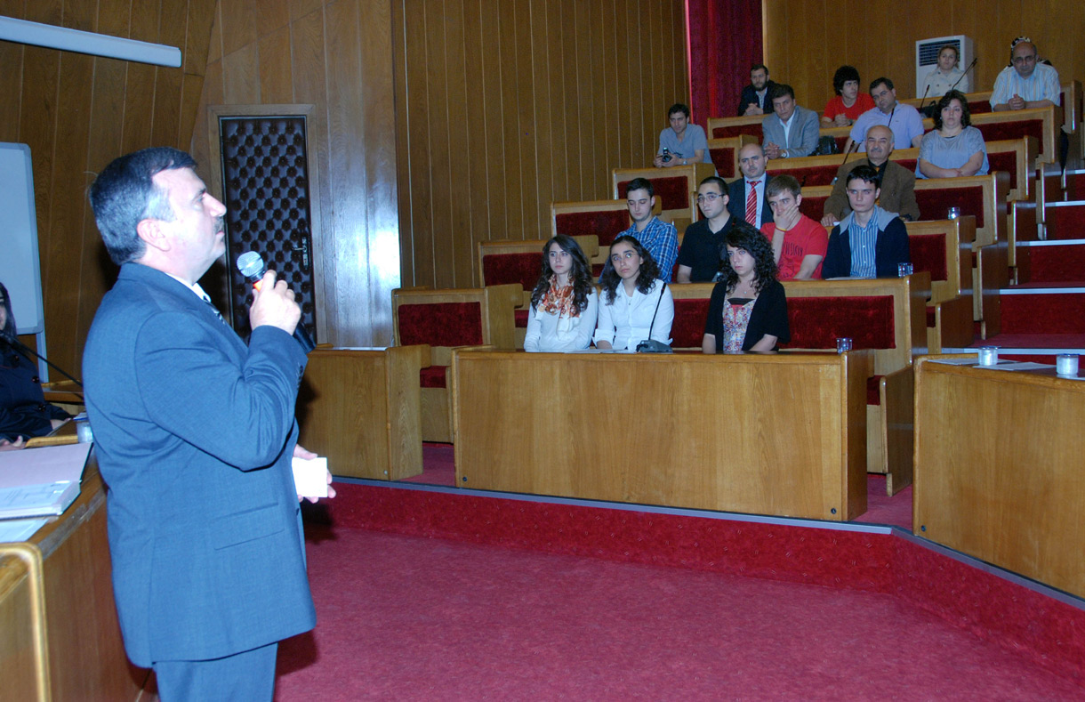 YGS'de İlk 100'e Giren Öğrenciler Ödüllendirildi