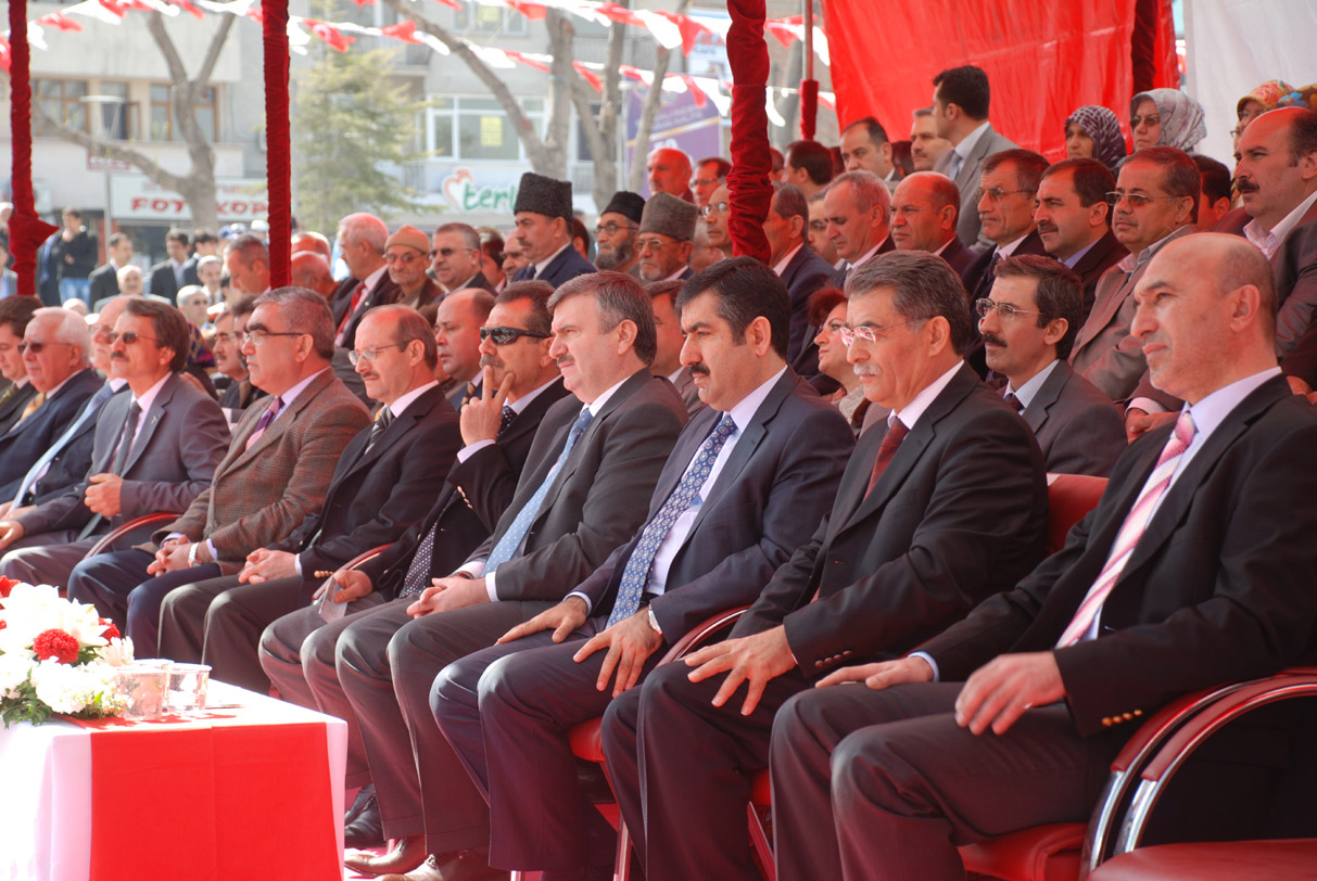 İl Halk Kütüphanesi'nin Temeli Törenle Atıldı