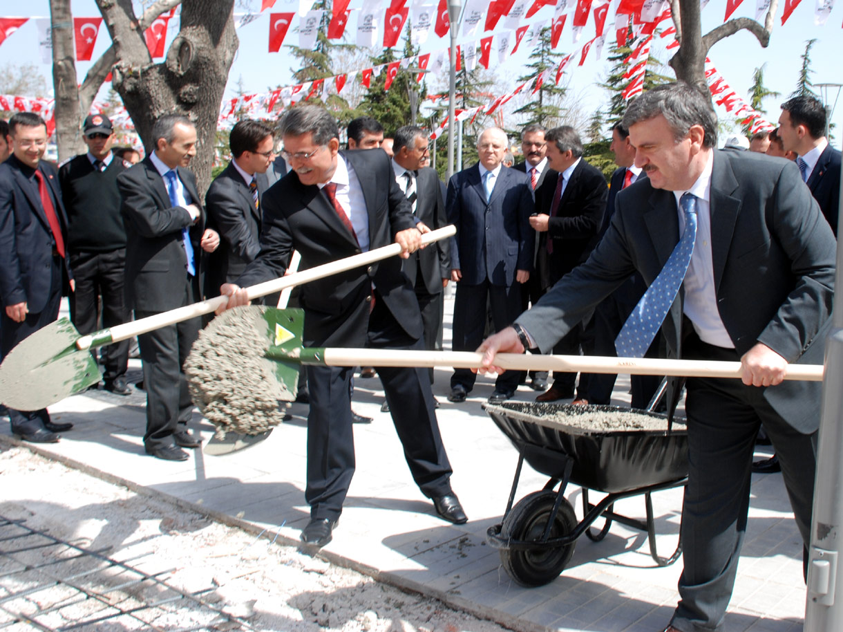 İl Halk Kütüphanesi'nin Temeli Törenle Atıldı