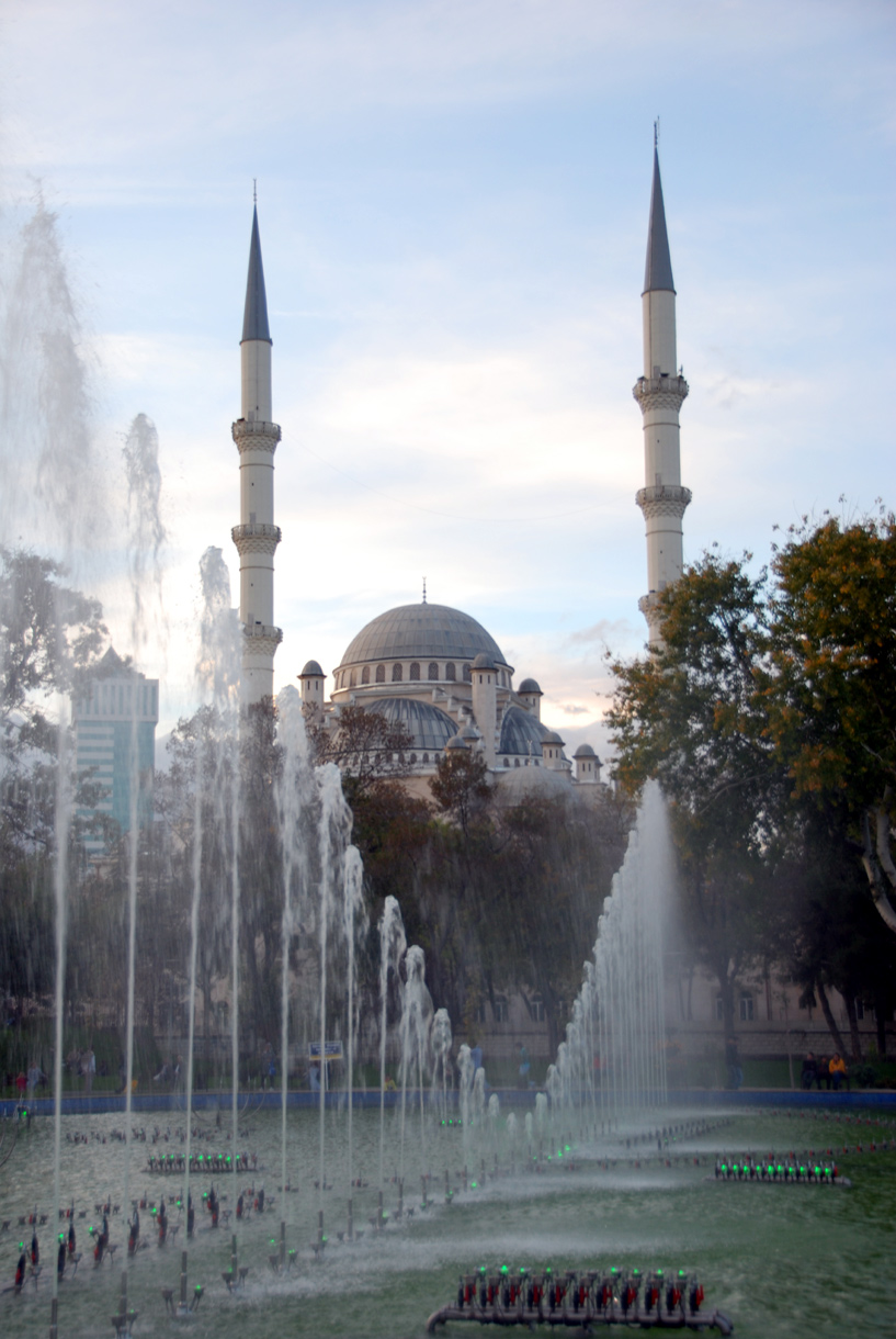 Kültürpark'a Su ve Işık Oyunları