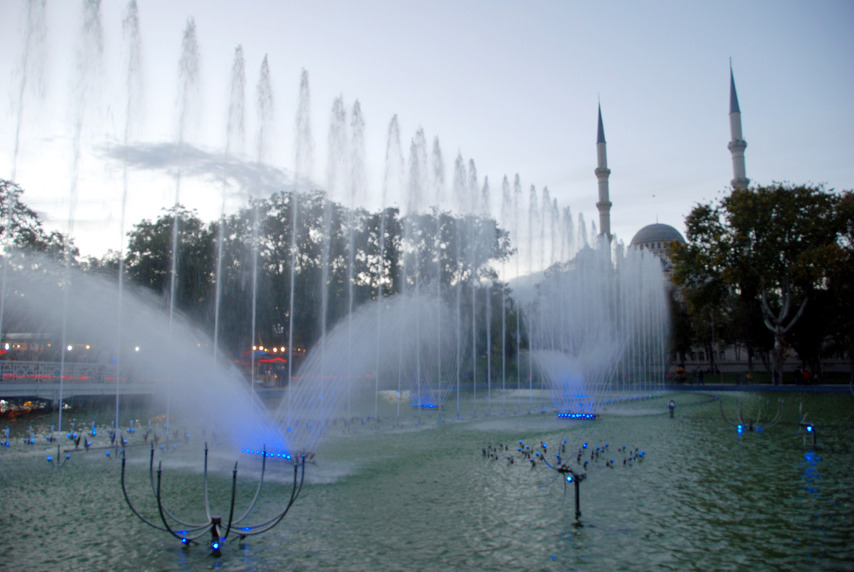 Kültürpark'a Su ve Işık Oyunları