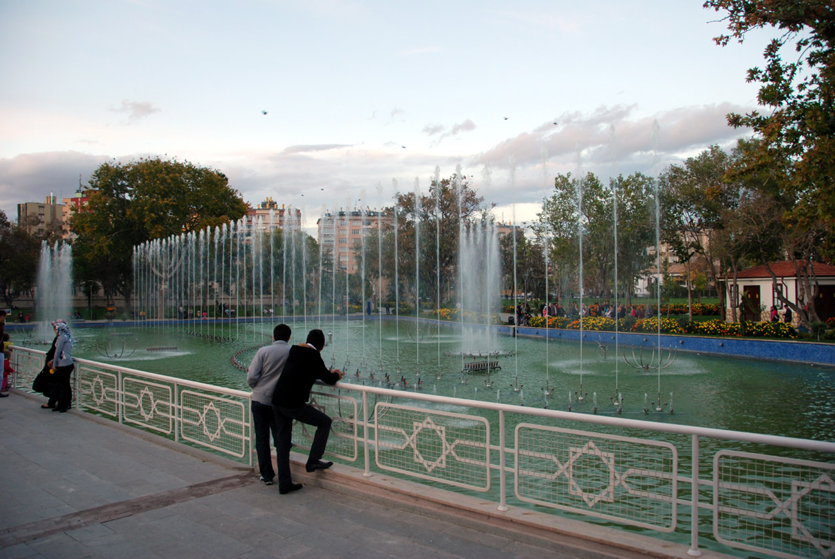 Kültürpark'a Su ve Işık Oyunları