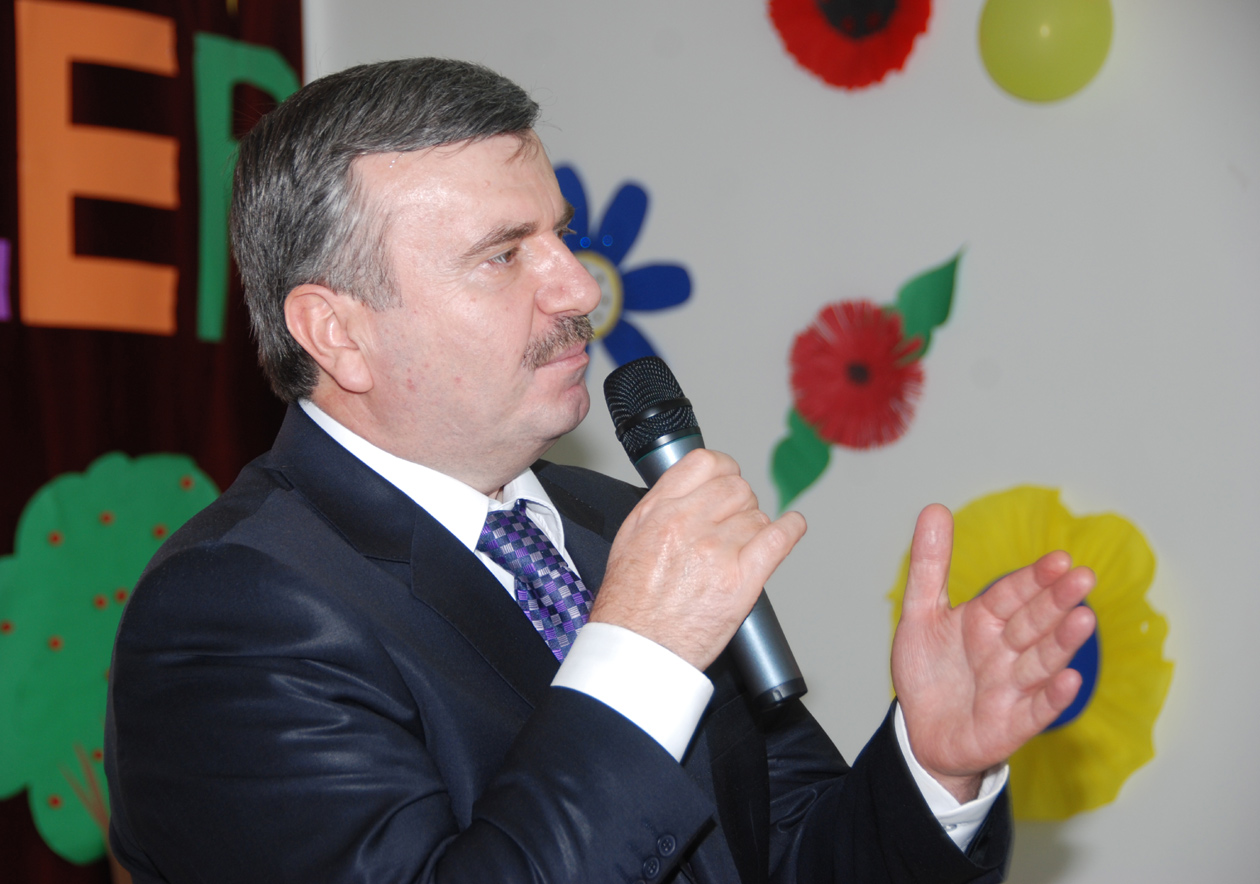 Başkan Akyürek KOMEK'in Anneler Günü Programına Katıldı