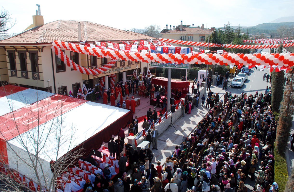Meram Hanımlar Lokali'nin Açılışı Törenle Yapıldı