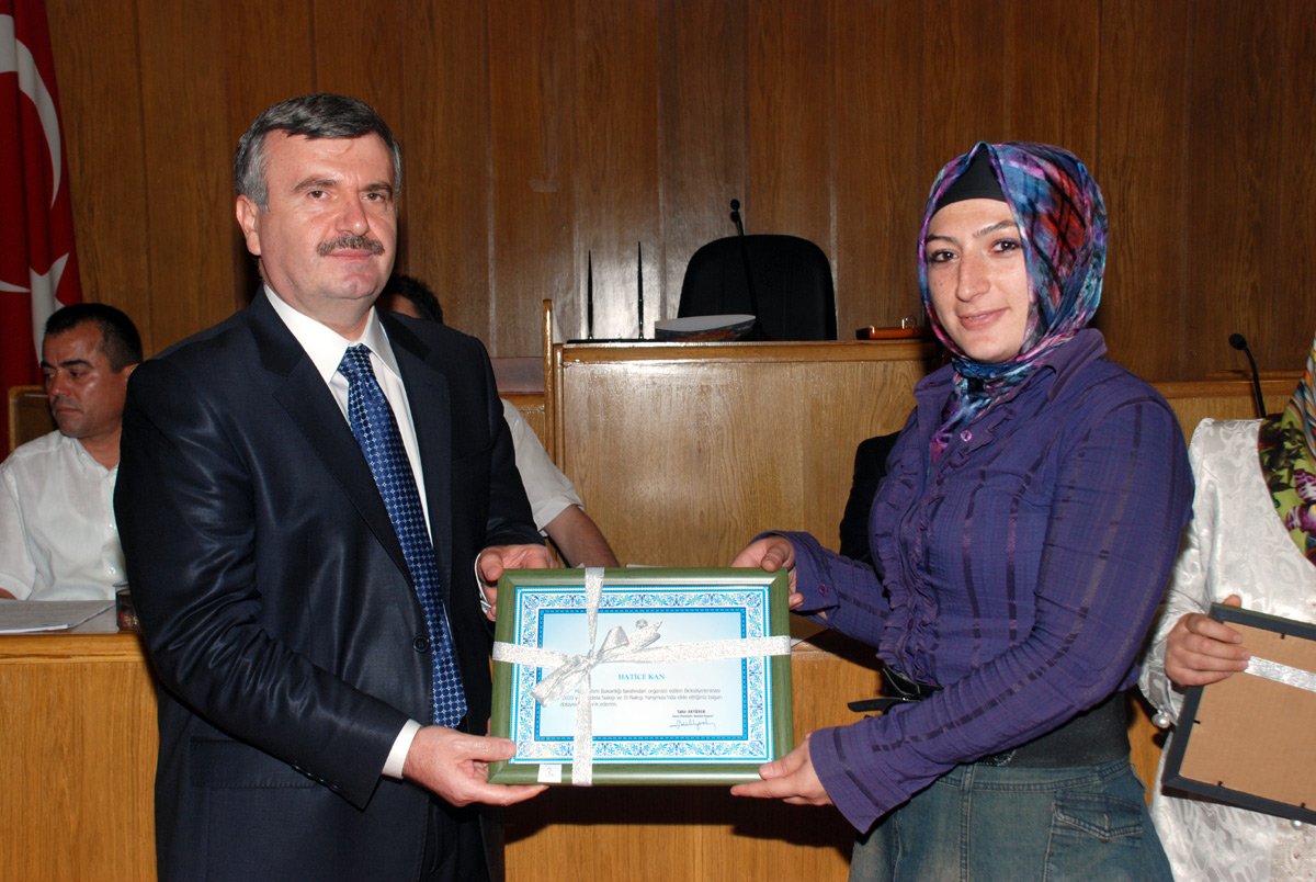 KOMEK'ten Büyük Başarı: Kurdele Nakışı ve El Nakışı Yarışmalarında 11 Ödül