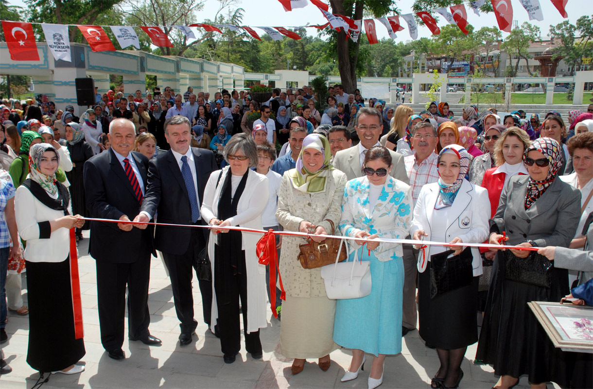 KOMEK'ten 'Emeğin ve Sanatın Güzellikleri Sergisi'