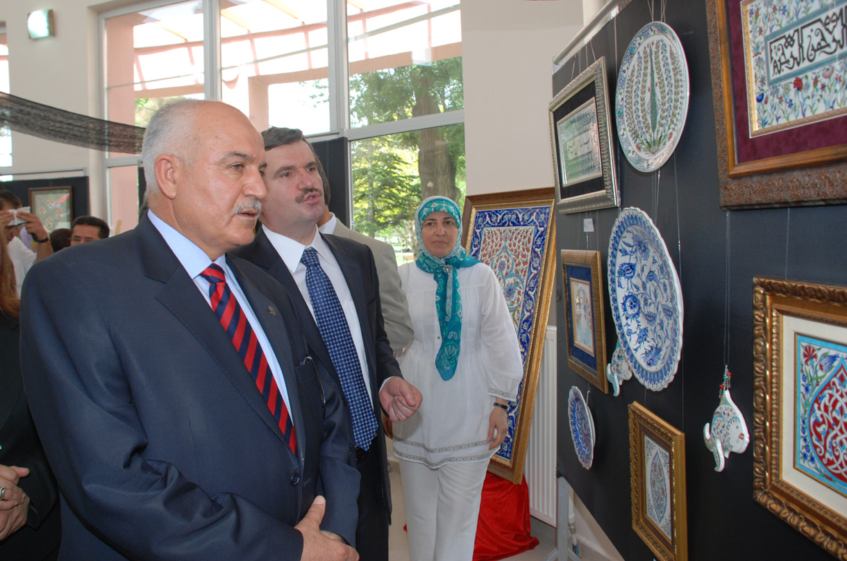 KOMEK'ten 'Emeğin ve Sanatın Güzellikleri Sergisi'