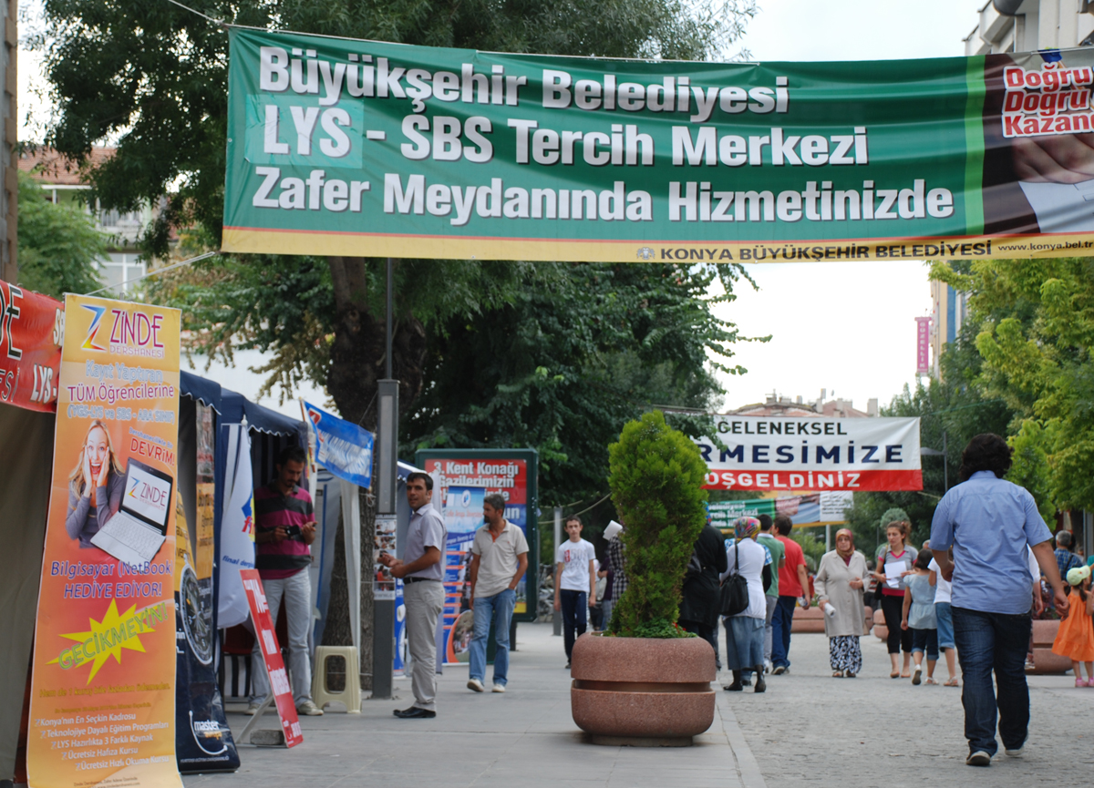 LYS ve SBS Tercih Merkezi Yoğun İlgi Görüyor