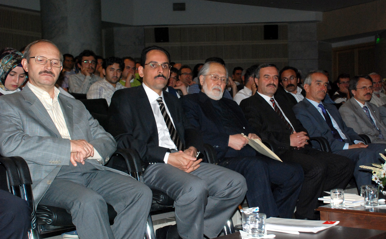 Prof. Nasr: İç Güzelliğini Görebilen İnsan Her Şeyi Görebilir