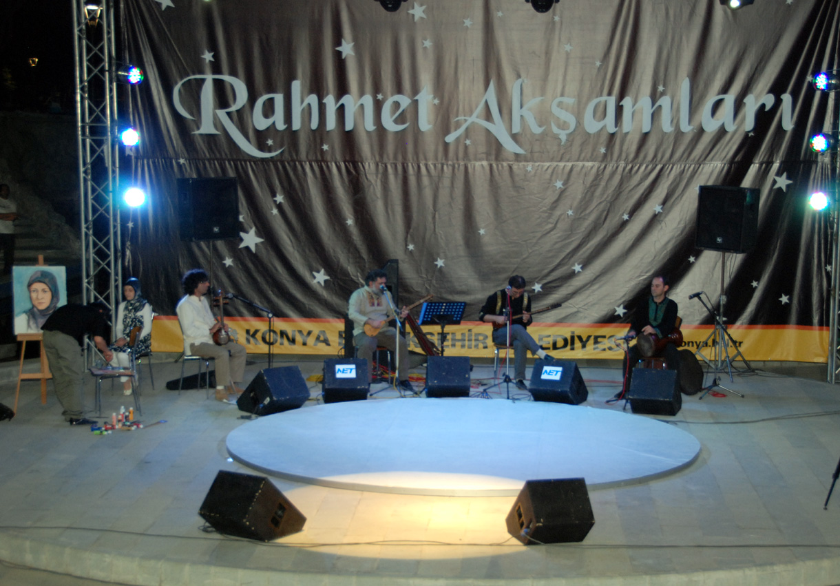 Rahmet Akşamları'nda Ünlü Sanatçılar Konser Verecek