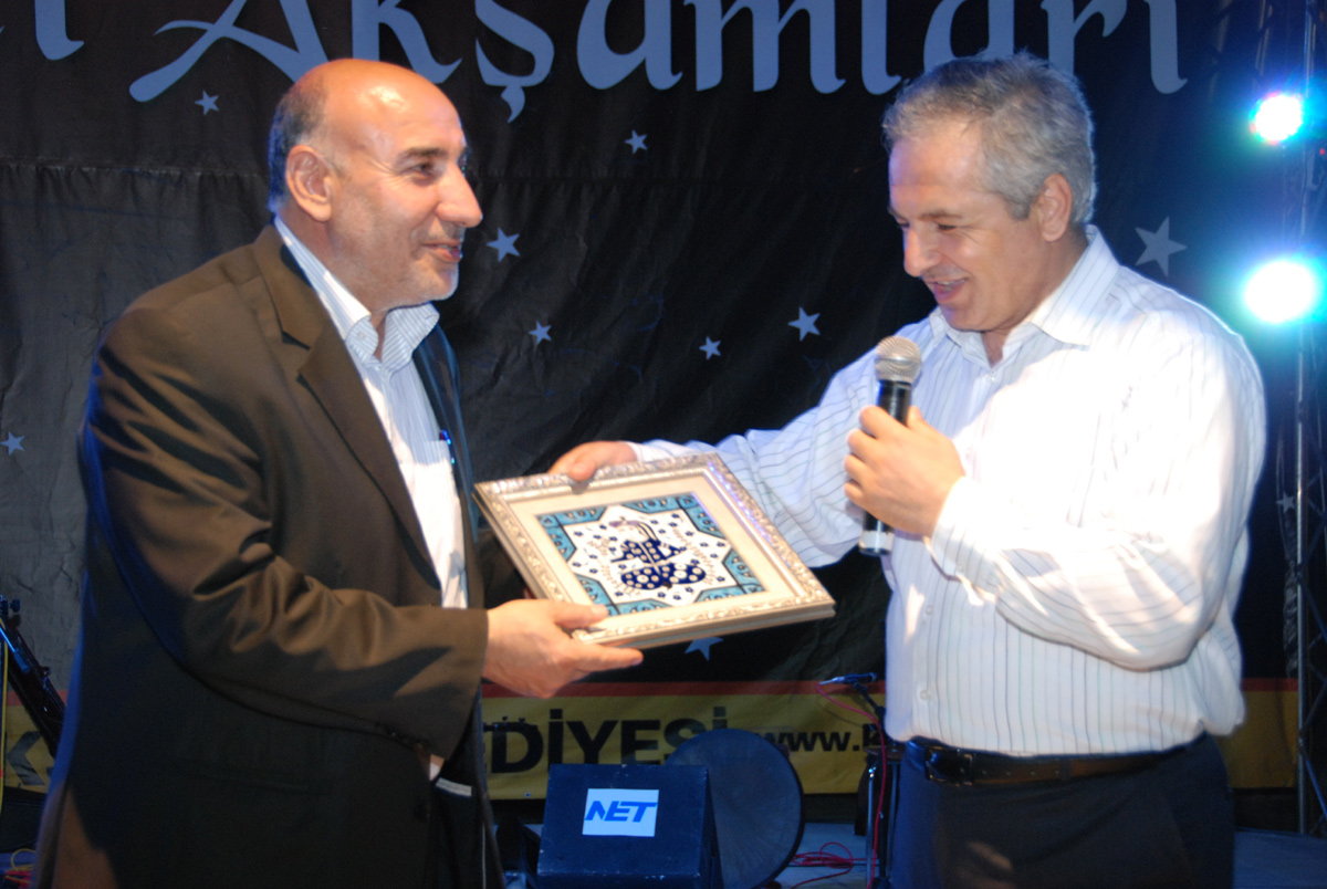 Rahmet Akşamları'nda Ünlü Sanatçılar Konser Verecek