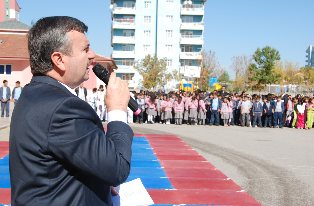 Kocatepe İlköğretim Okulu'na Mavi Bayrak