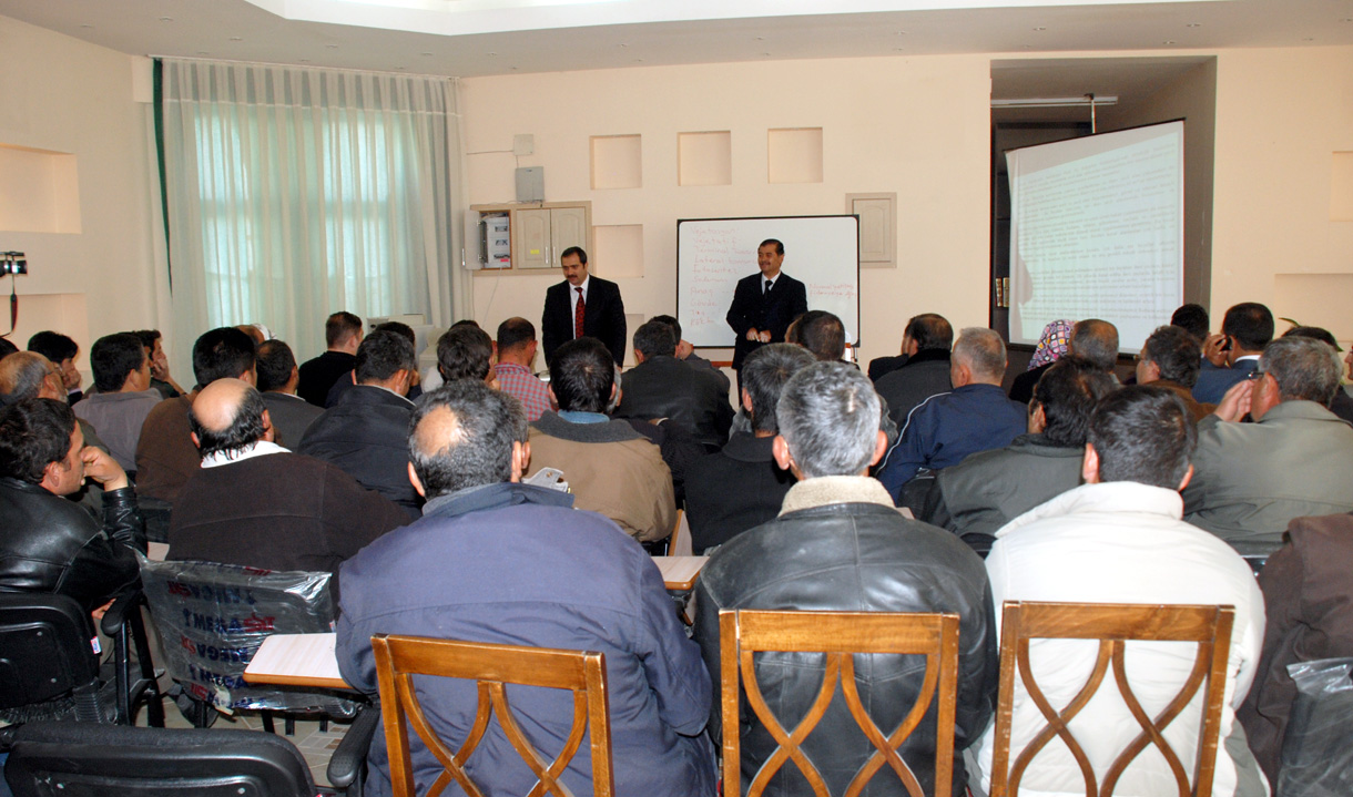 Büyükşehir'den Uygulamalı Budama Eğitim Semineri