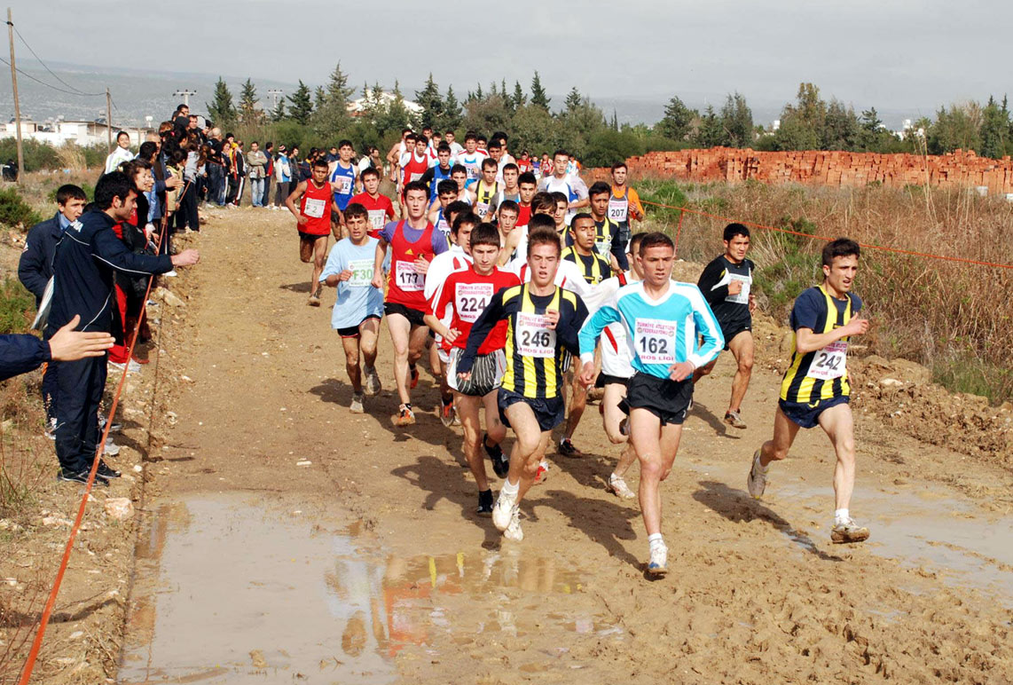 Genç Atletizm Takımımız Kros Ligi Elemelerinde Üçüncü Oldu