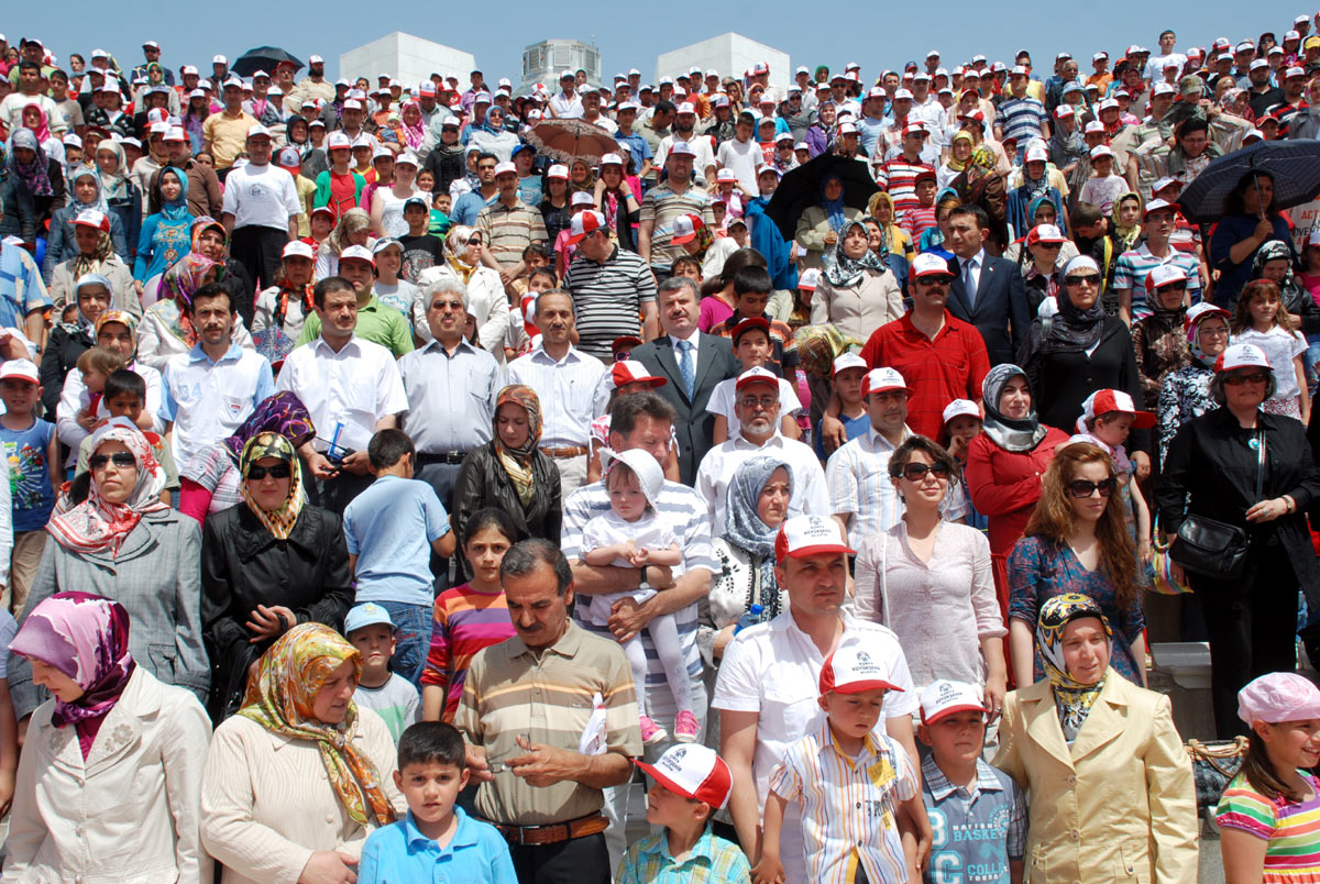 Büyükşehir Belediyesi Çocuk Şenliği Yapıldı