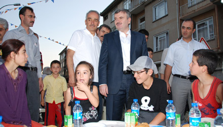 Doğanlar Mahallesi Büyükşehir'in İftarında Buluştu
