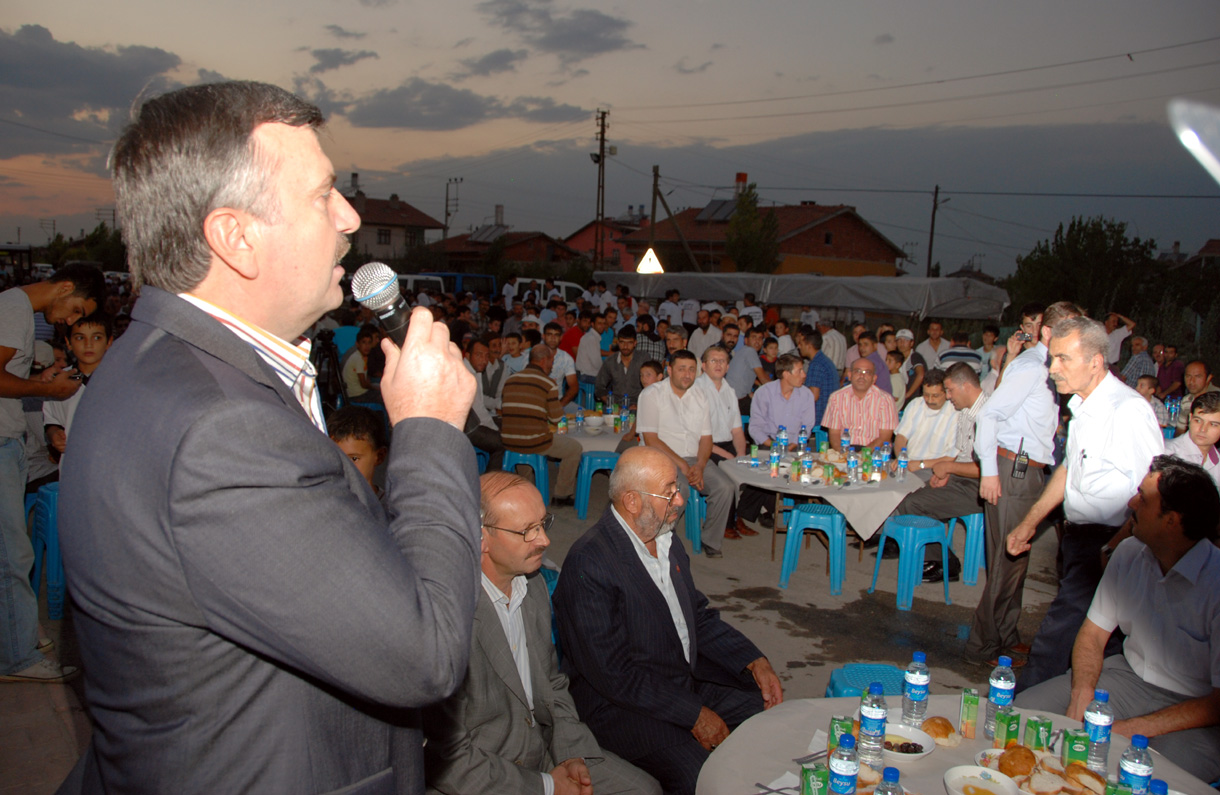 Mahalle İftarları Saraçoğlu Mahallesi'nde
