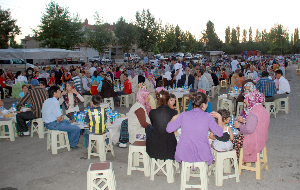 Mahalle İftarları Kovanağzı Mahallesi'nde