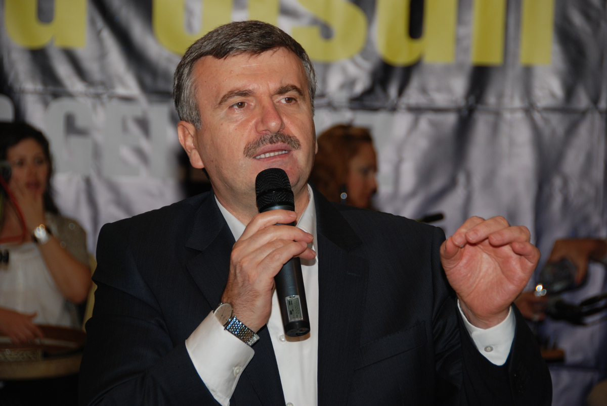 Muhtarlar, Başkan Akyürek'in İftar Yemeğinde Buluştu