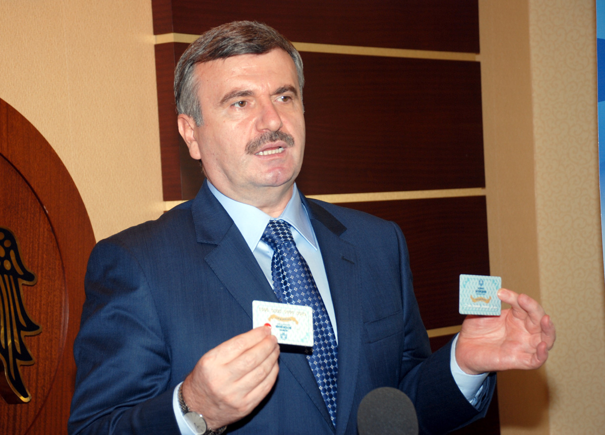 Sosyal Belediyecilikte Türkiye'ye ve Dünyaya Örnek Uygulama: Sosyal Kart